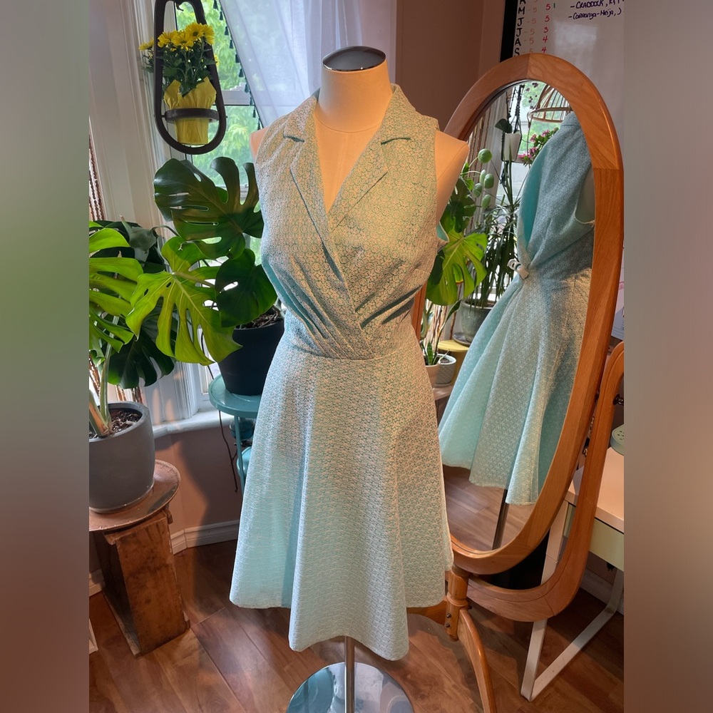 Vintage Turquoise With White Lace Overlay 'Evan Picone' Collared Day Dress